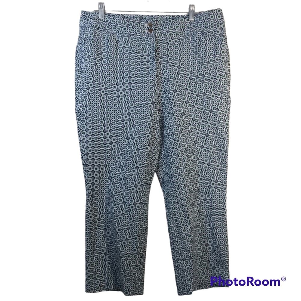 Chico's Secret Stretch Geometric-Print Straight-Leg Crops Size 12